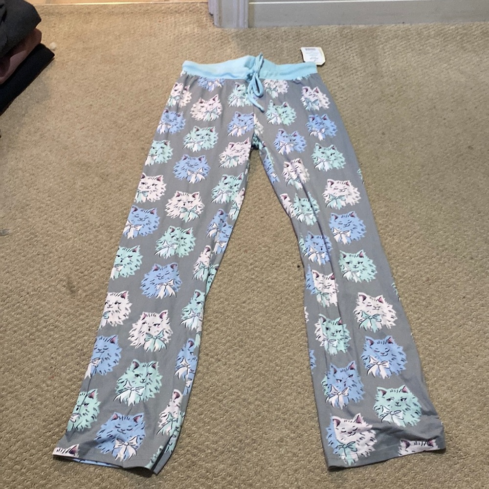 Cat pajamas, never worn, tie waste, size small